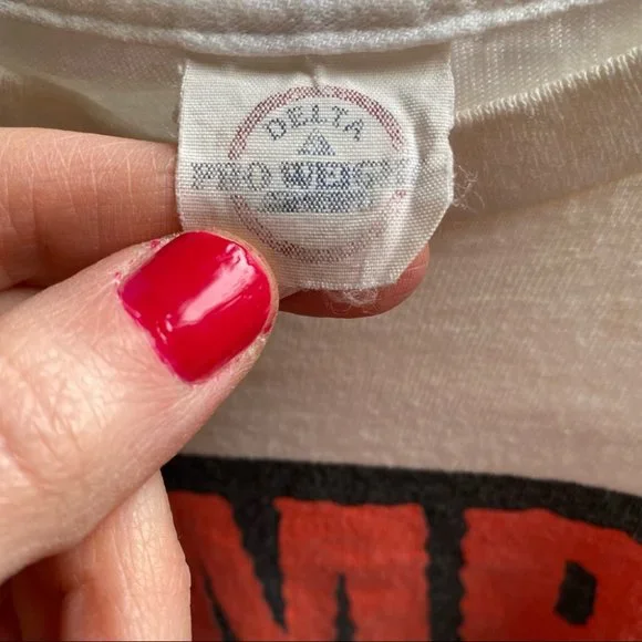 Vintage 90s Tshirt Zombie Survival Guide Crewneck Short Sleeves Mens Small - Picture 7 of 10